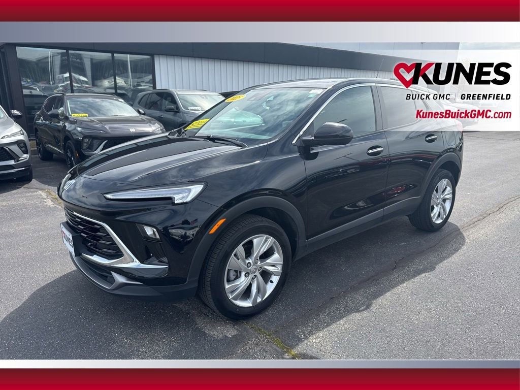 Used 2025 Buick Encore GX Preferred AWD/4WD image 10