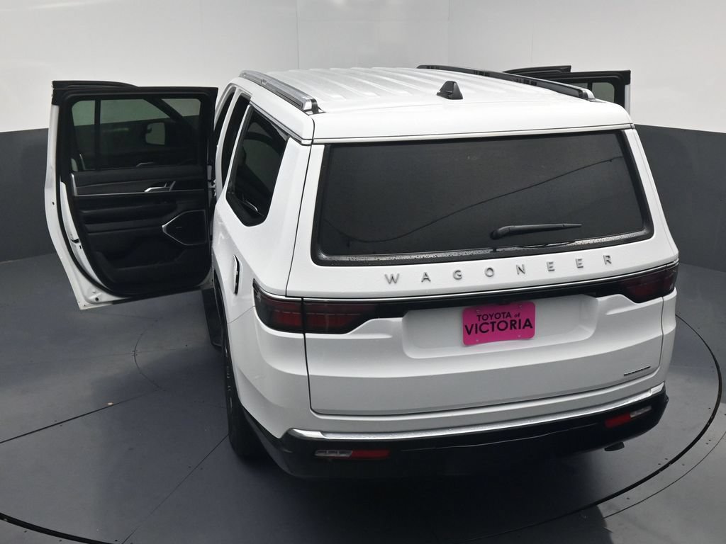 Used 2024 Jeep Wagoneer L Series II RWD image 26