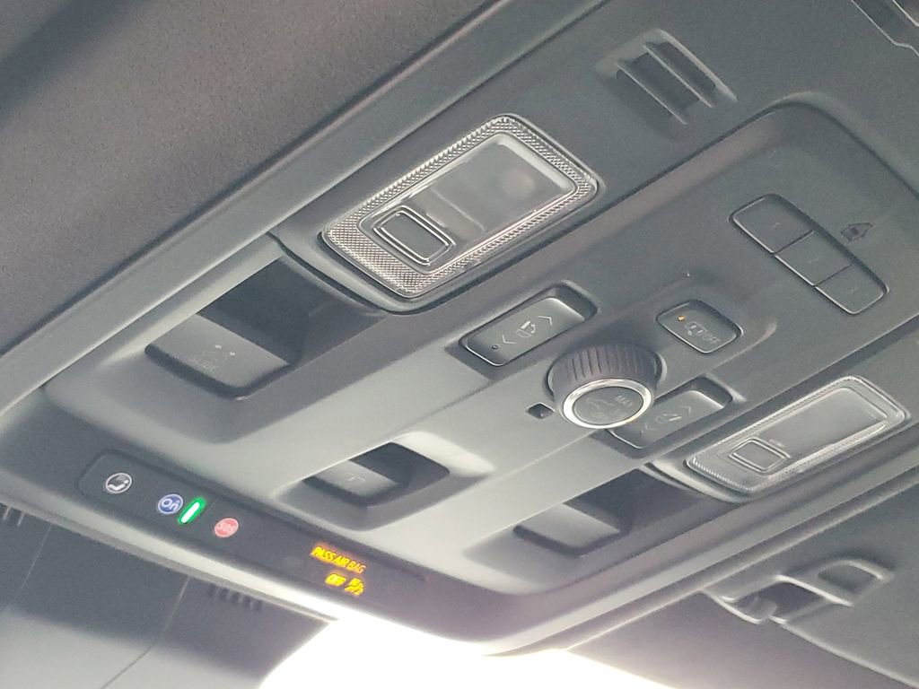 Used 2023 Cadillac Escalade ESV Sport Platinum w/ Heavy-Duty Trailer Package image 22