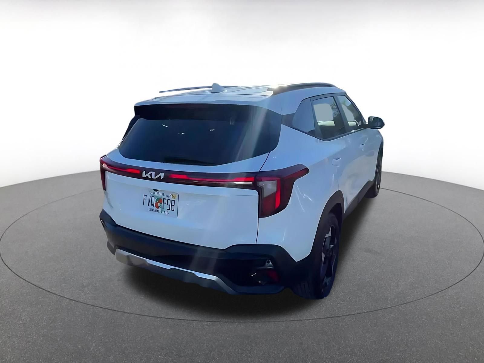 Used 2025 Kia Seltos S FWD image 14