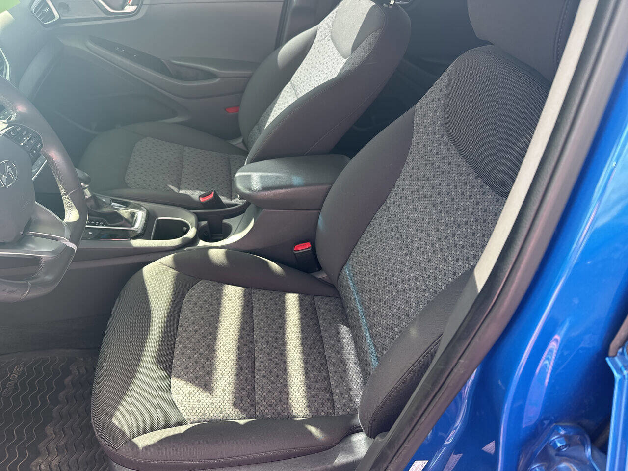 Used 2017 Hyundai Ioniq SEL FWD image 9