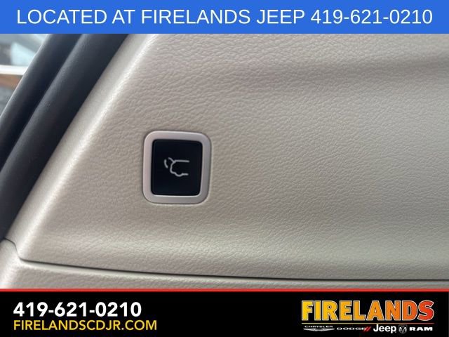 Used 2020 Chrysler Pacifica Limited image 13