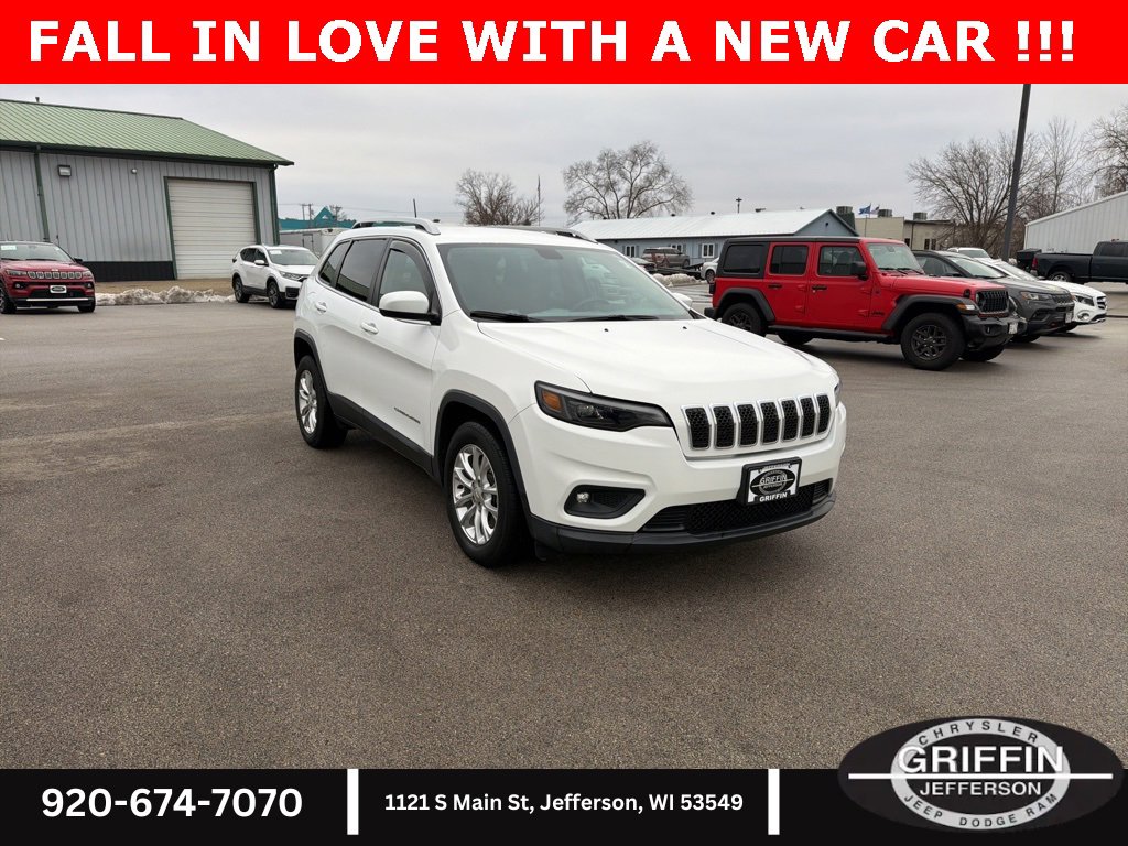 Used 2019 Jeep Cherokee Latitude w/ Cold Weather Group image 3