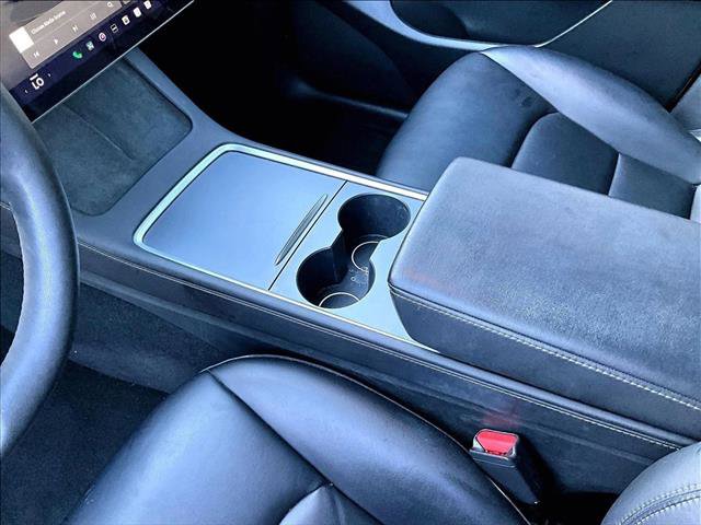 Used 2022 Tesla Model Y Long Range image 15