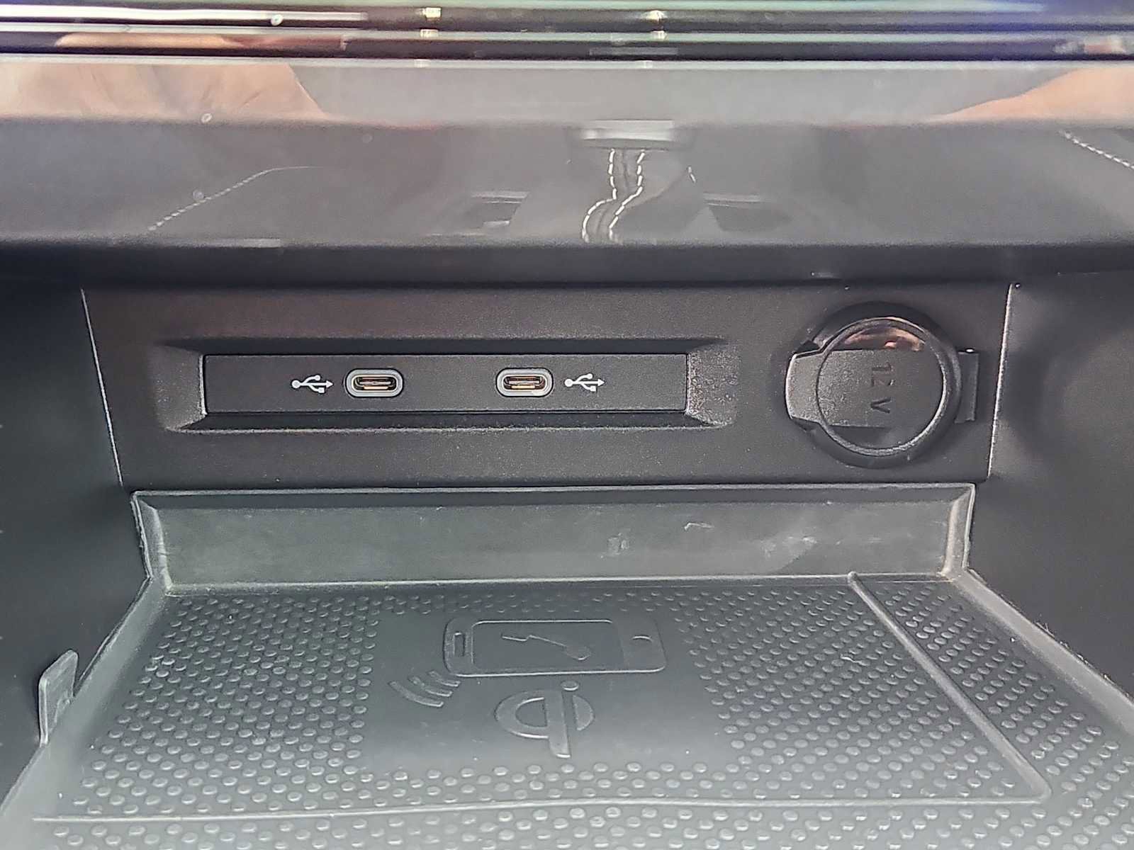 Used 2022 Volkswagen Tiguan SE w/ Panoramic Sunroof Package image 17