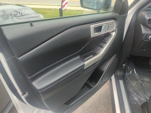 Used 2022 Ford Explorer Limited AWD/4WD image 19
