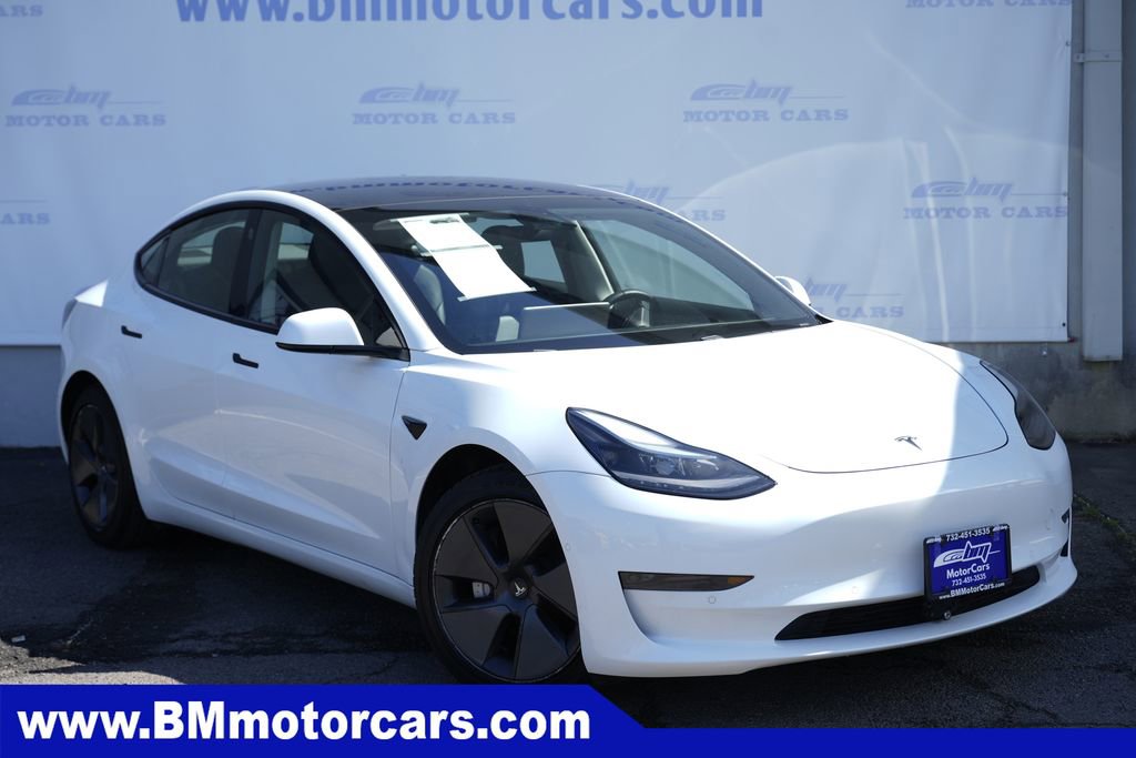 Used 2021 Tesla Model 3 Standard Range Plus RWD image 1