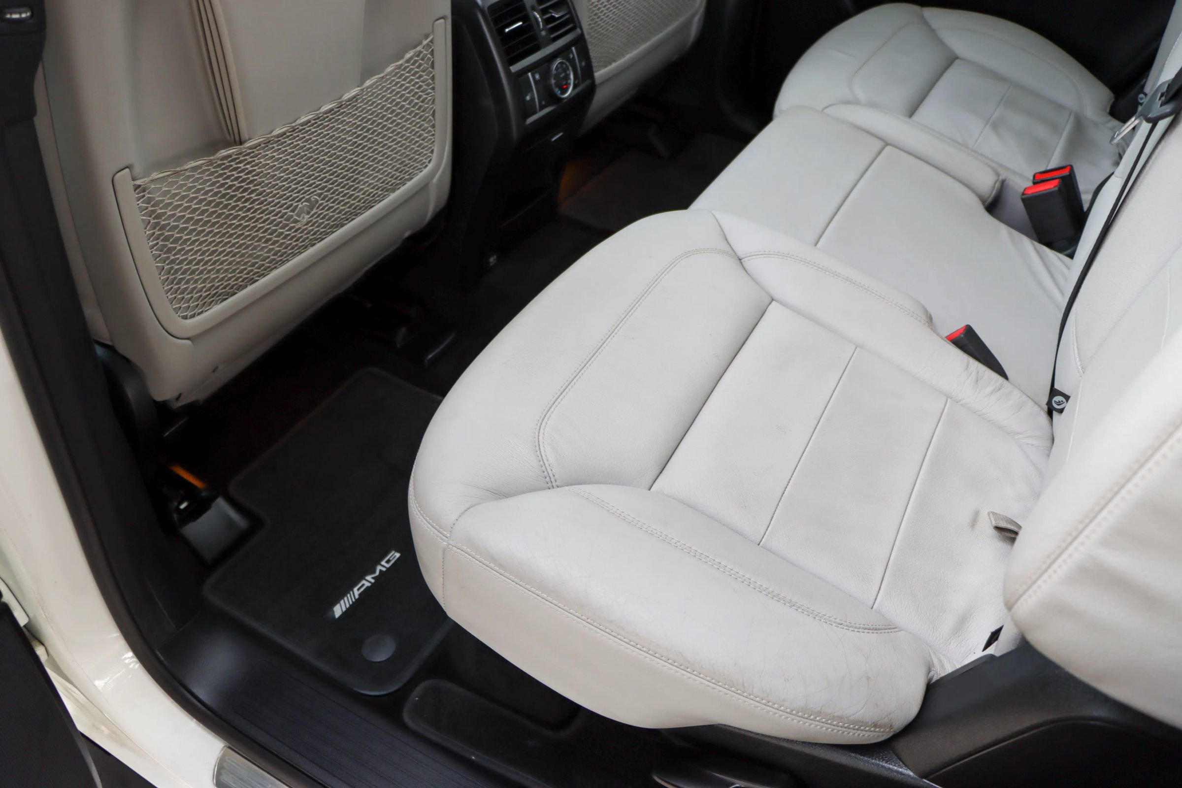 Used 2015 Mercedes-Benz GL 550 4MATIC image 31
