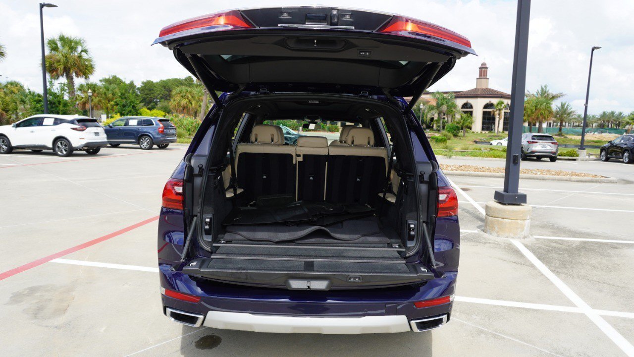 Used 2021 BMW X7 xDrive40i w/ Executive Package AWD/4WD image 39