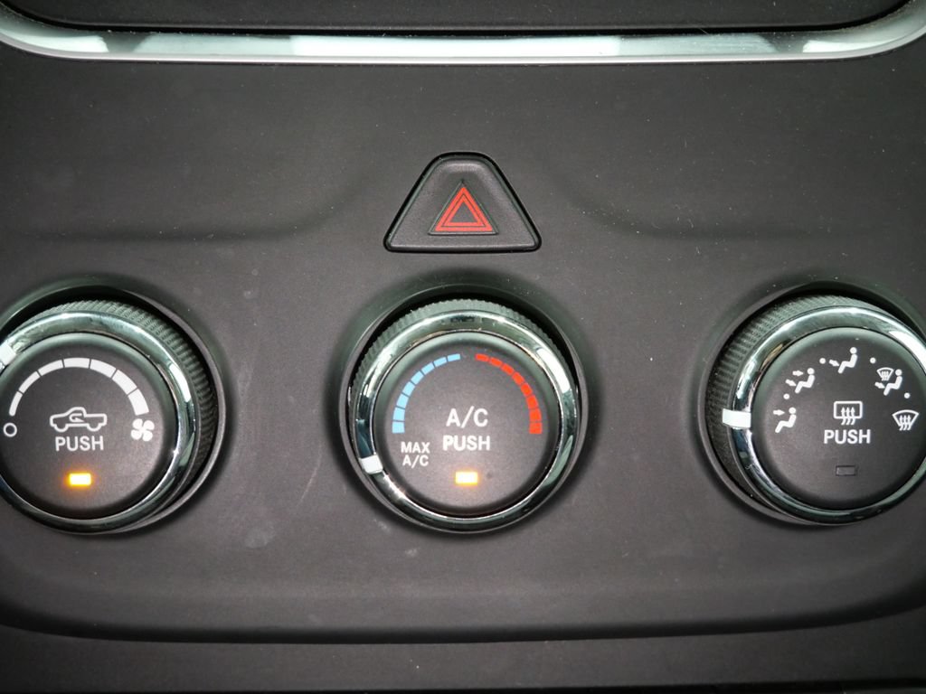 Used 2024 RAM 1500 Classic SLT AWD/4WD image 19