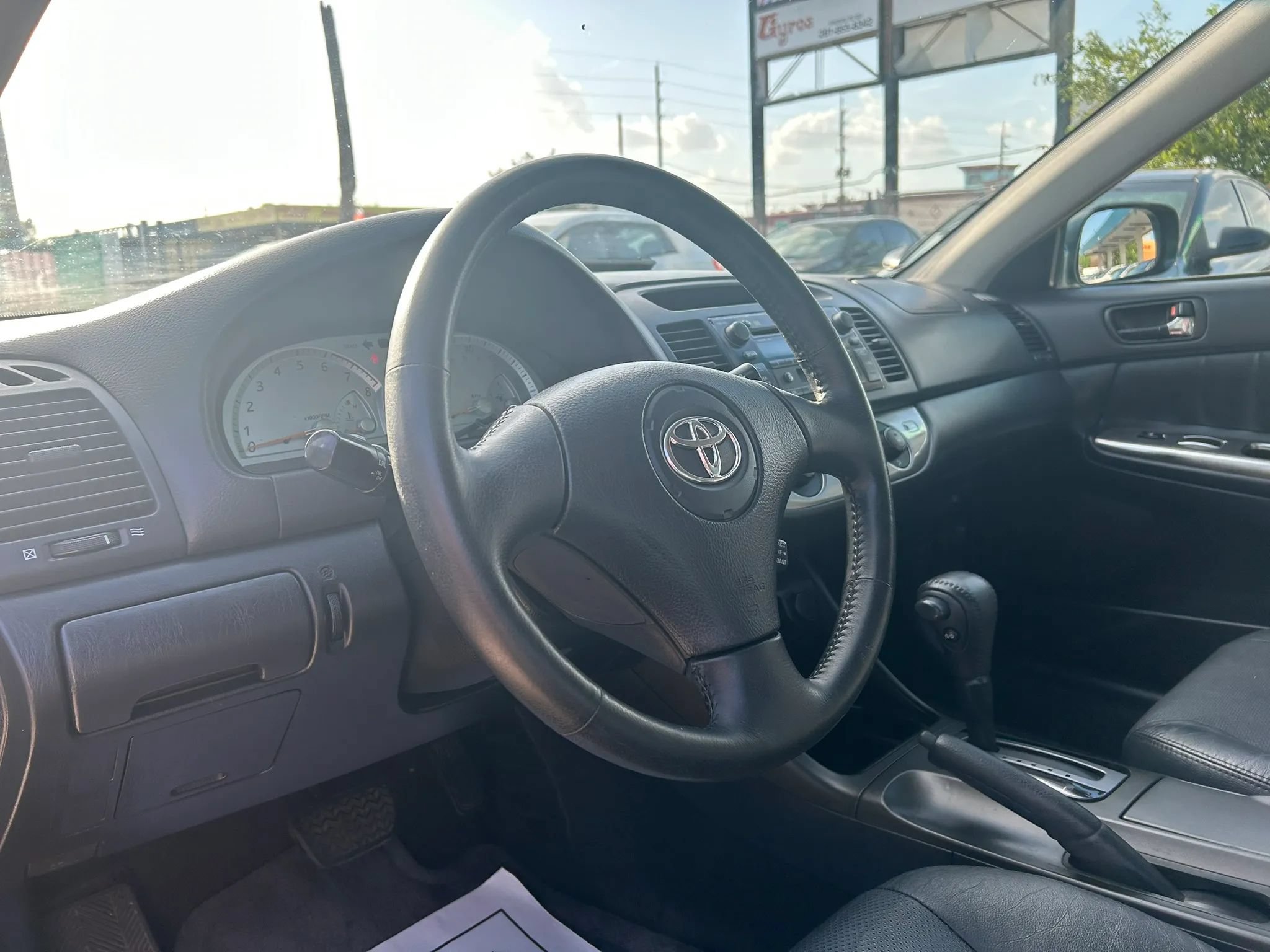 Used 2002 Toyota Camry SE FWD image 11