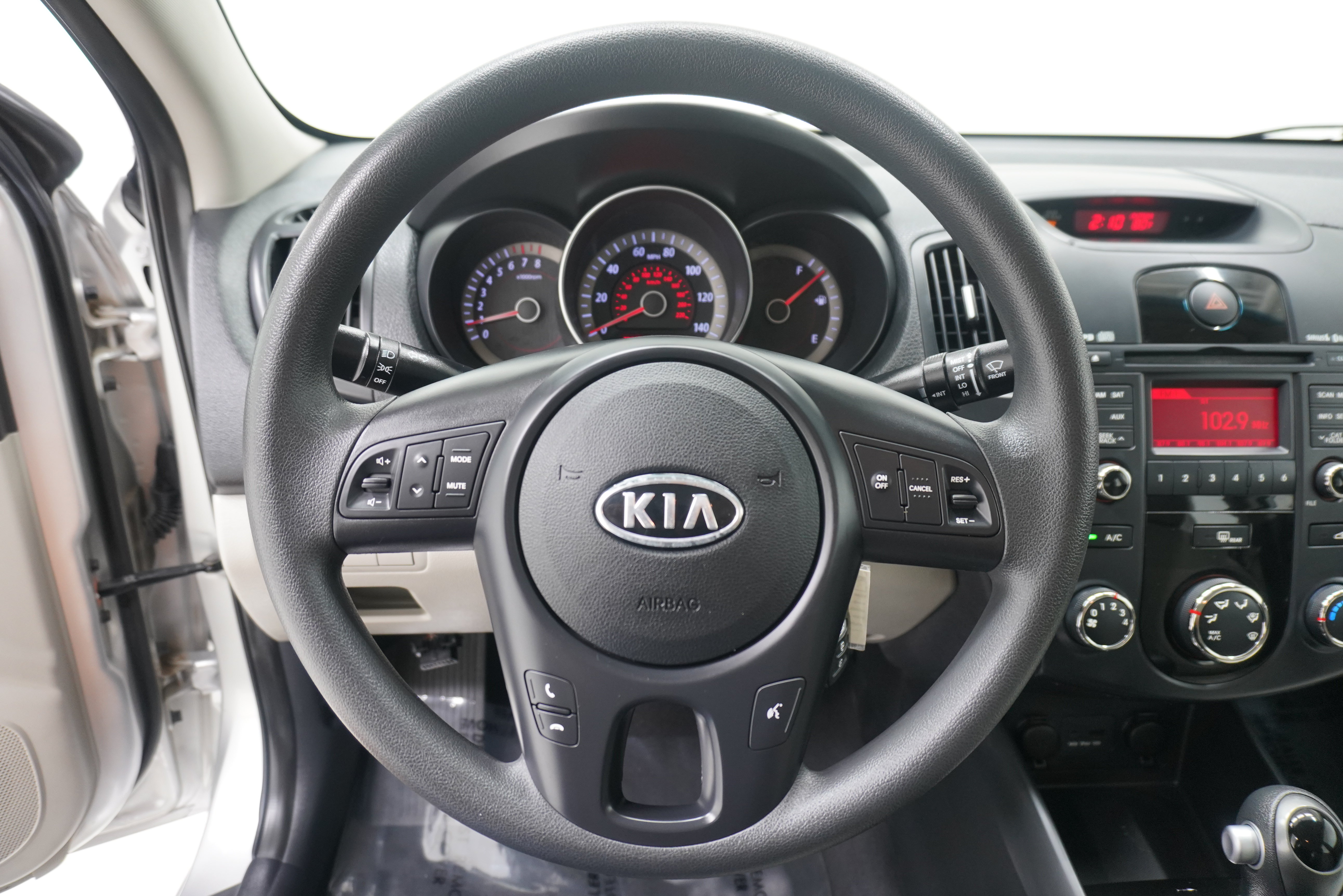 Used 2011 Kia Forte EX FWD image 15