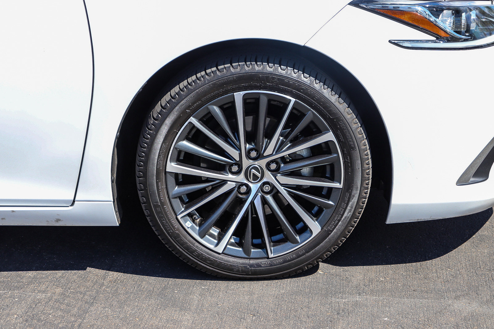 Certified 2023 Lexus ES 350 w/ Accessory Package (Z1) FWD image 10