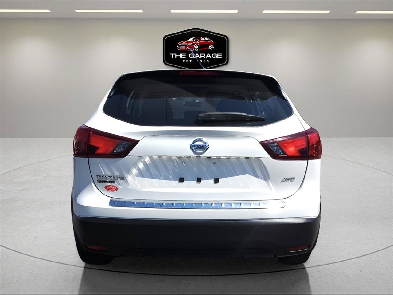 Used 2018 Nissan Rogue Sport S w/ S Appearance Package AWD/4WD image 7