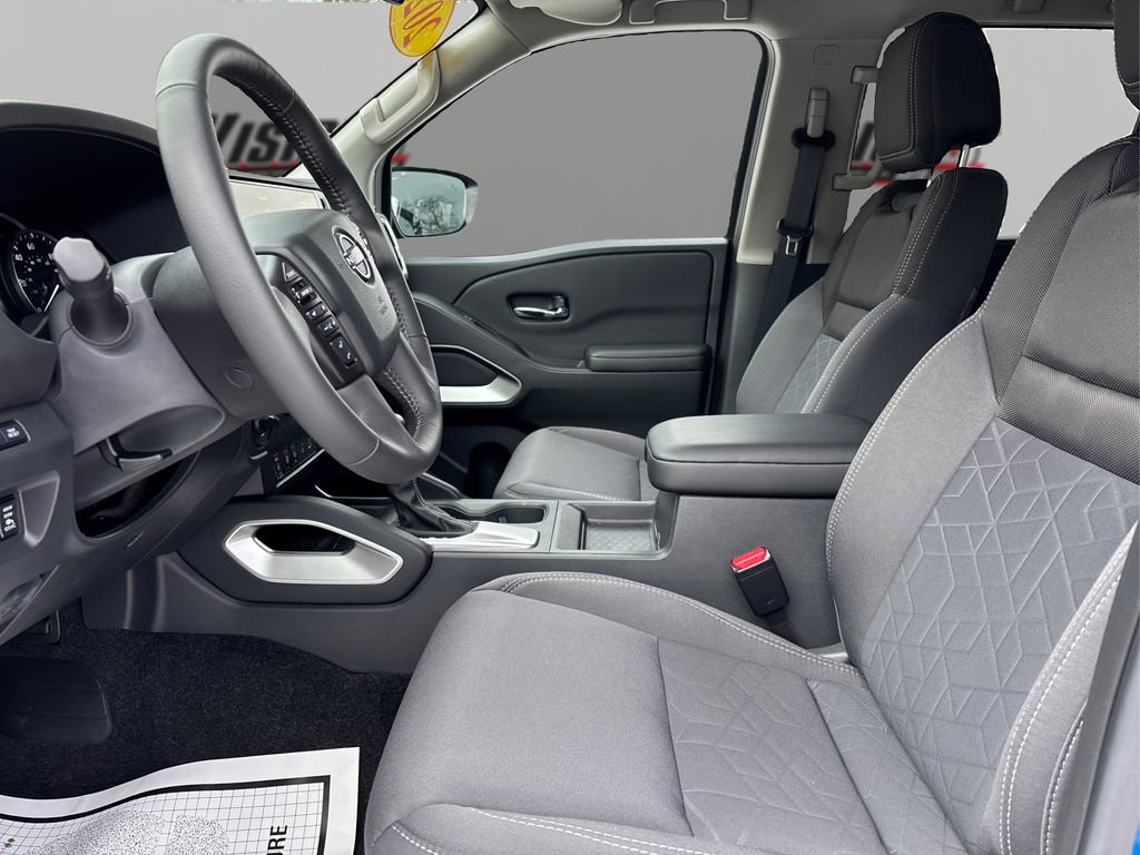 Used 2025 Nissan Frontier SV w/ SV Convenience Package image 9