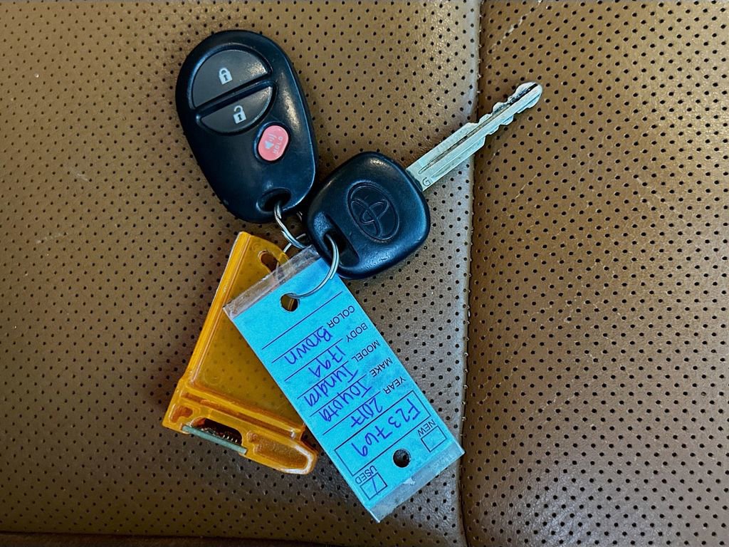 Used 2017 Toyota Tundra 1794 Edition image 35