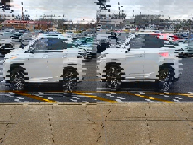 Used 2017 Lexus RX 450h AWD image 4