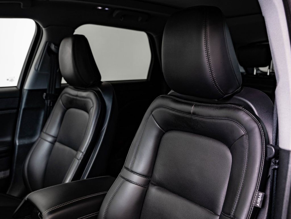 Used 2022 Lincoln Corsair Reserve w/ Equipment Group 201A AWD/4WD image 23