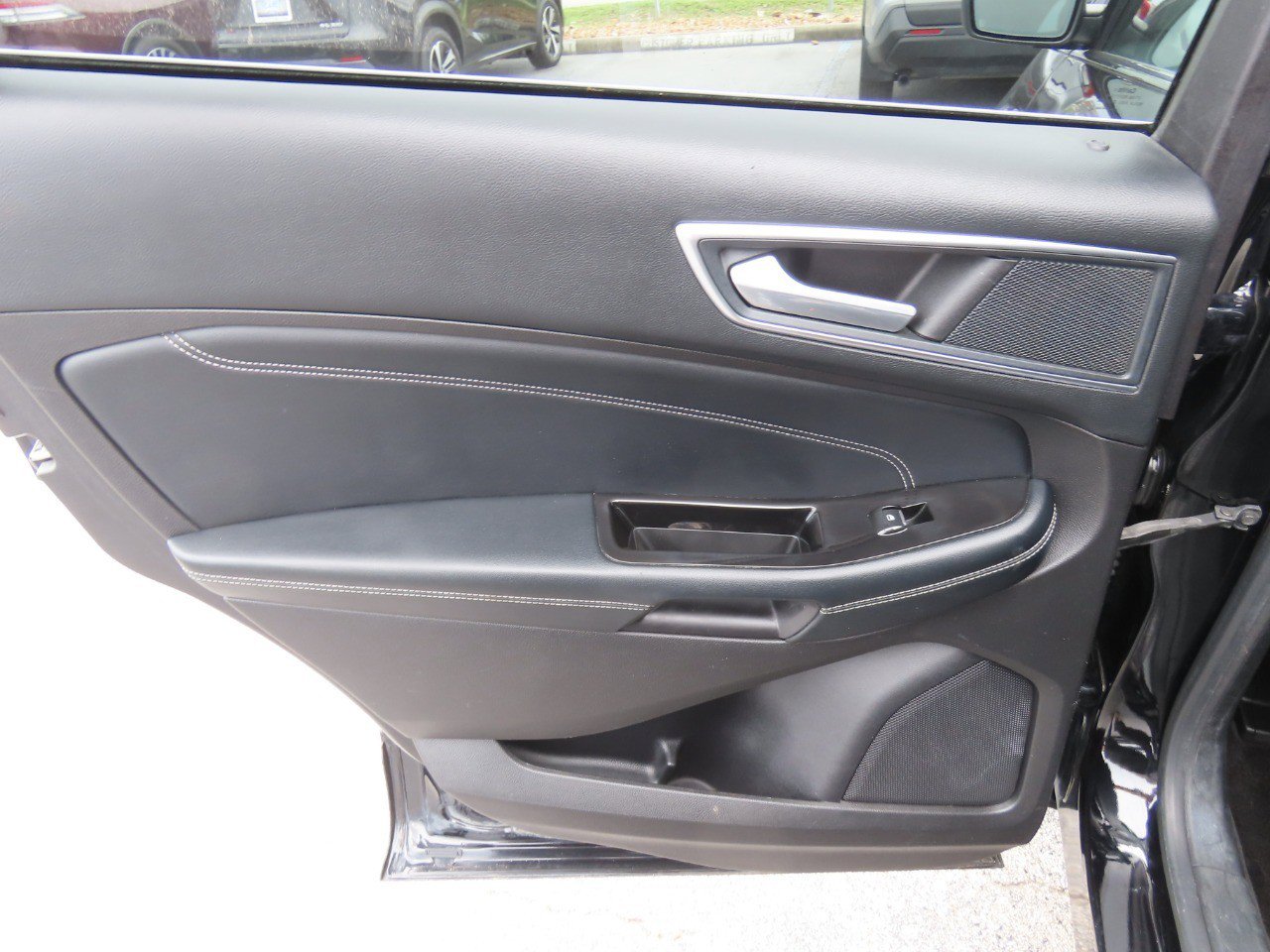 Used 2017 Ford Edge Titanium w/ Technology Package FWD image 20