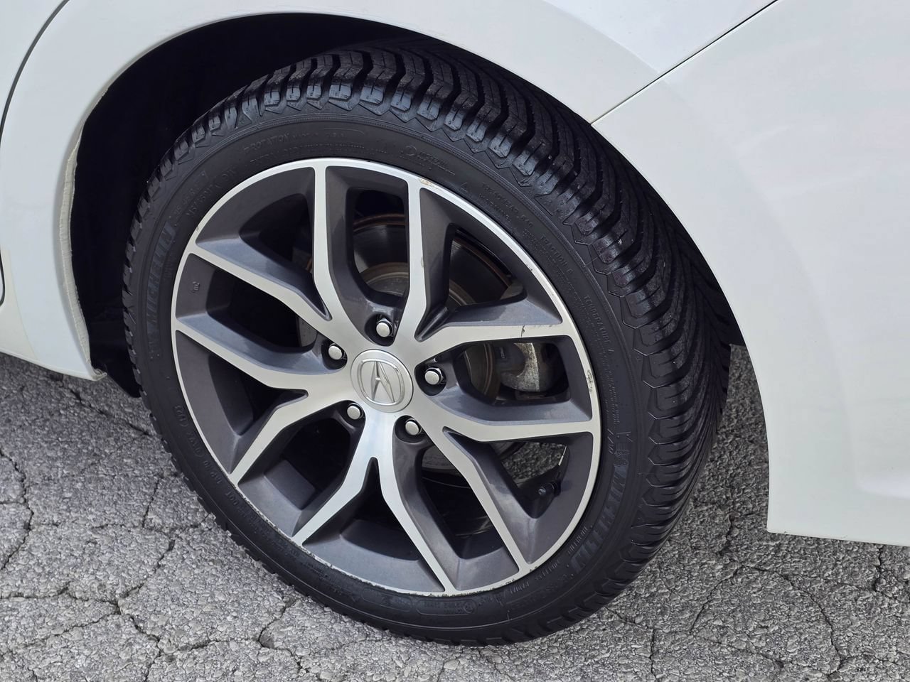 Used 2019 Acura ILX w/ Premium Package FWD image 10