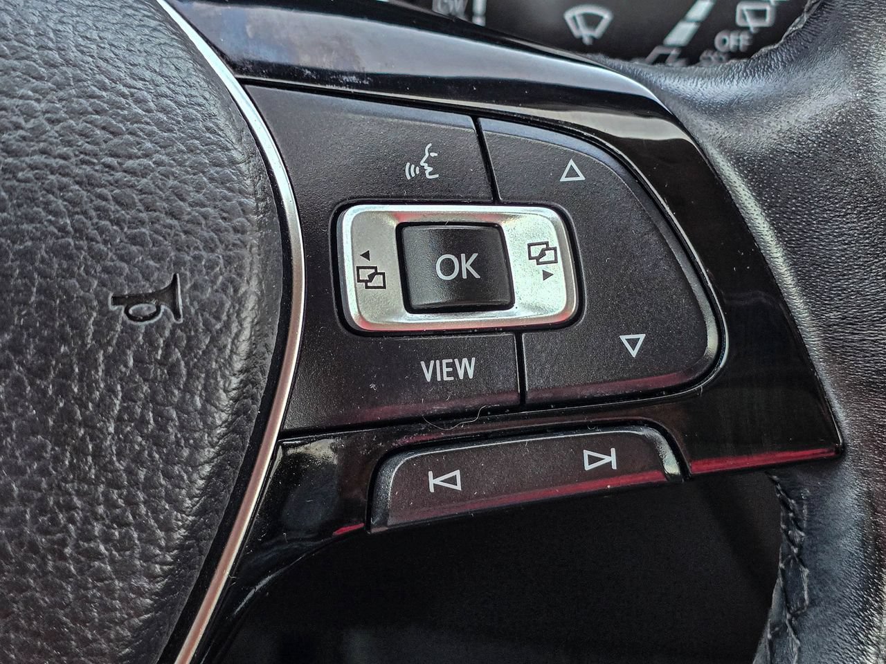 Used 2019 Volkswagen Tiguan SE AWD/4WD image 26