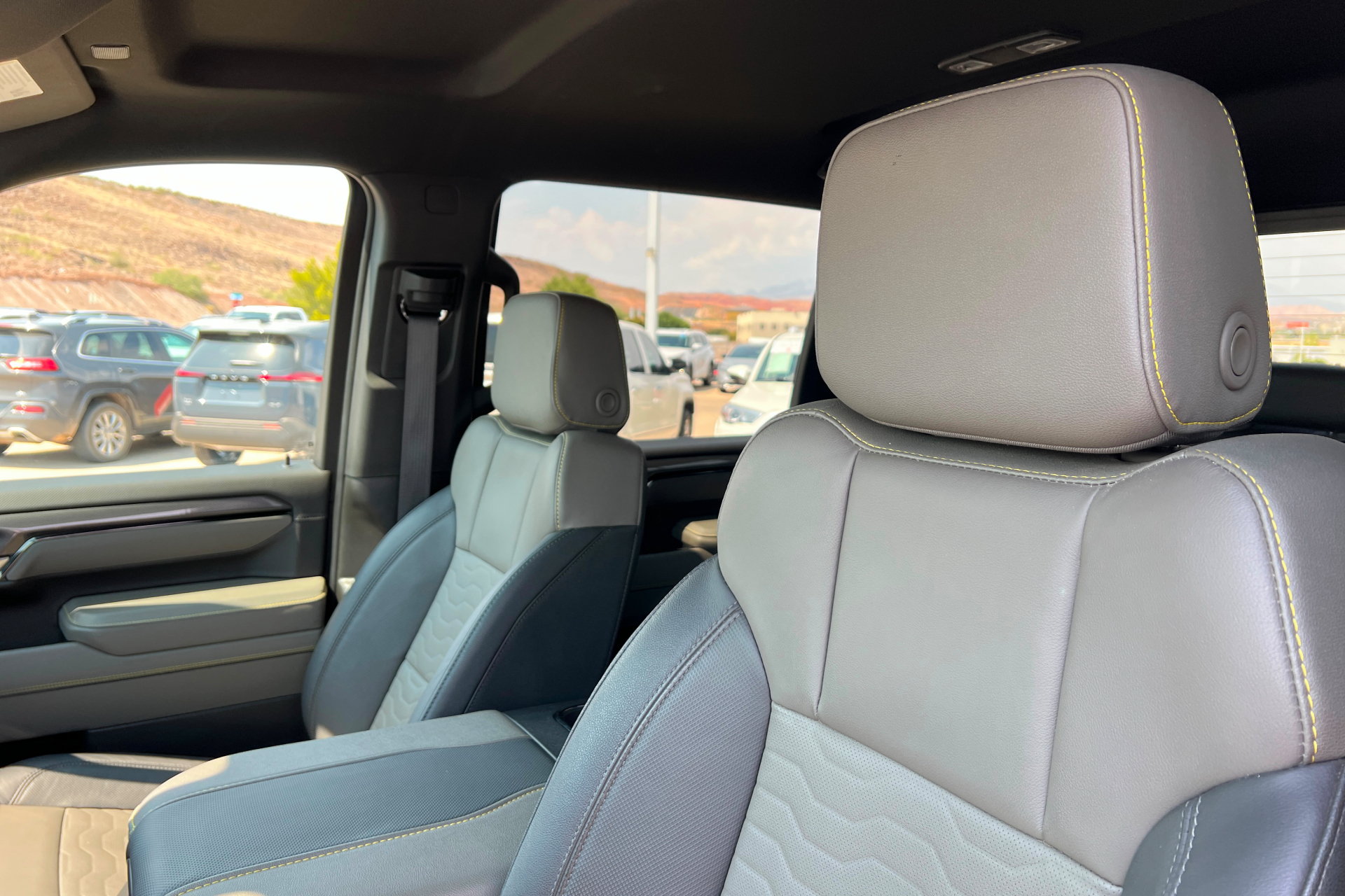 Used 2026 Chevrolet Silverado 2500 ZR2 AWD/4WD image 18