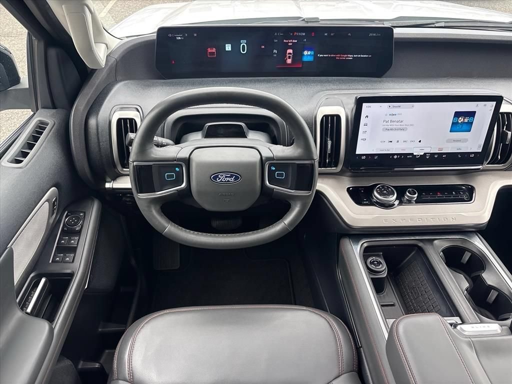 Used 2025 Ford Expedition Max Active AWD/4WD image 14