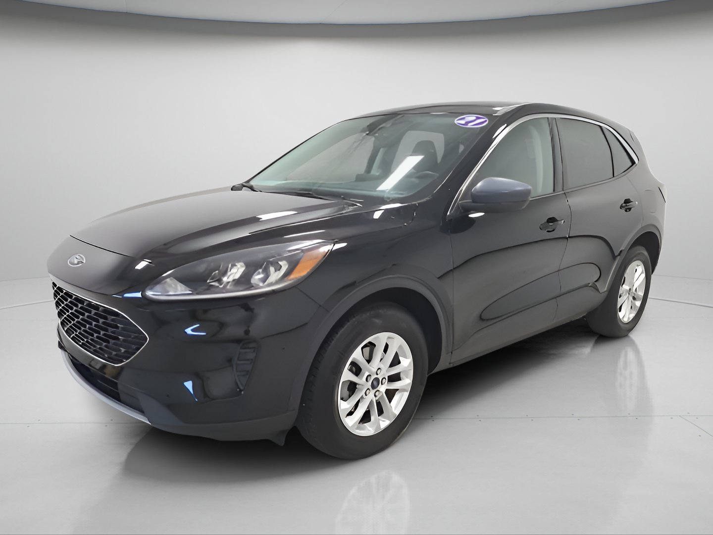Used 2021 Ford Escape SE w/ Convenience Package AWD/4WD image 3