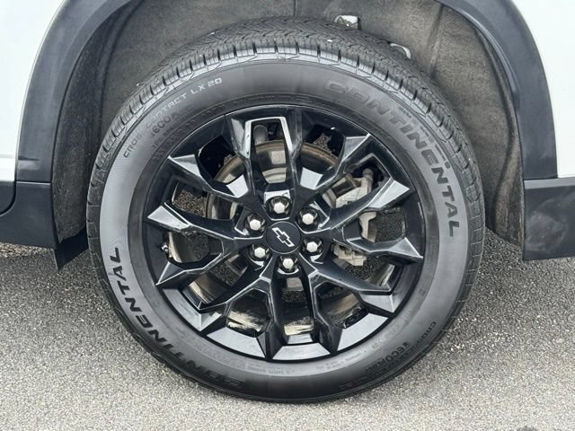 Used 2024 Chevrolet Traverse LS w/ Midnight/Sport Edition AWD/4WD image 6