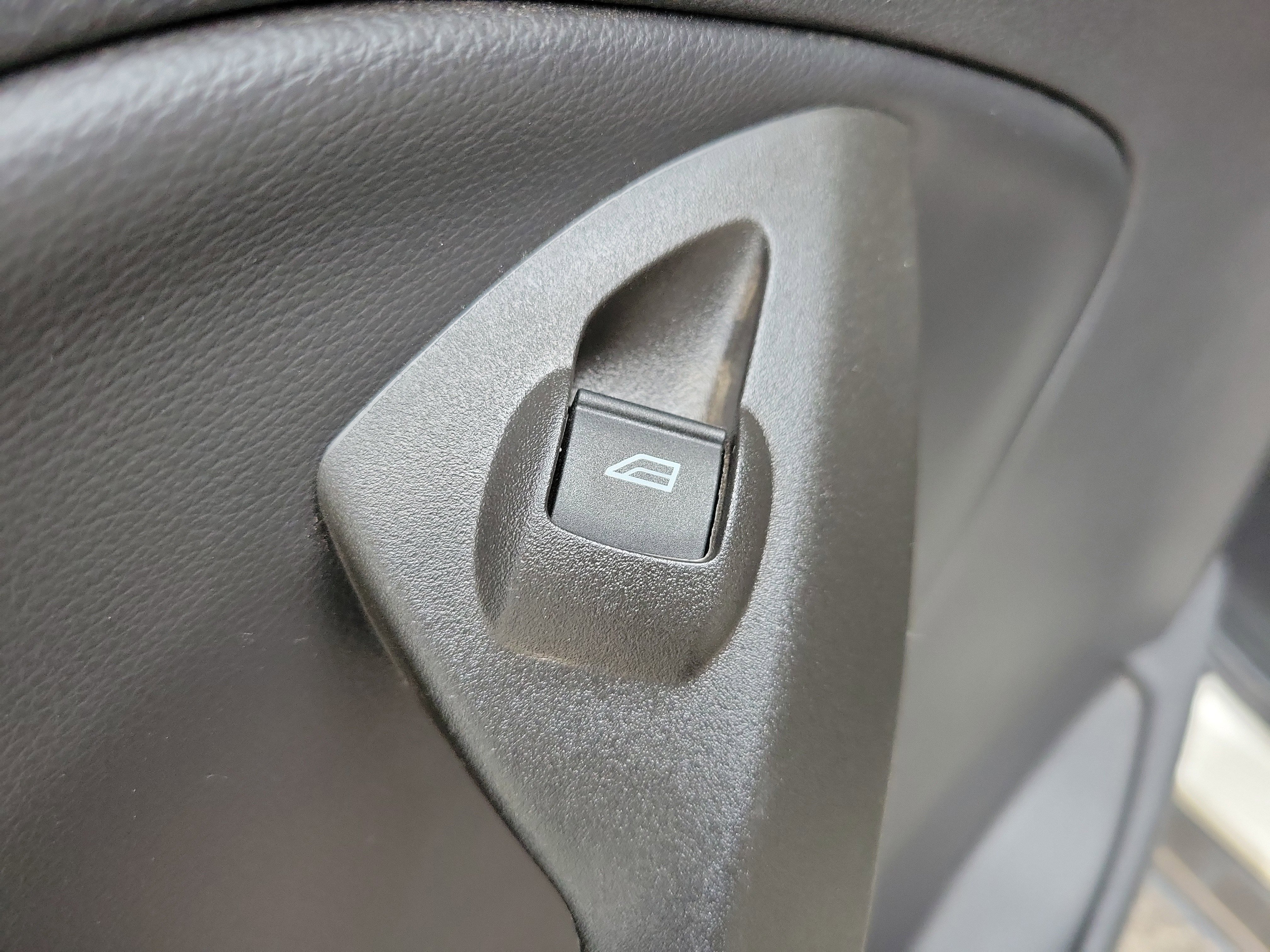 Used 2018 Ford Escape S FWD image 15