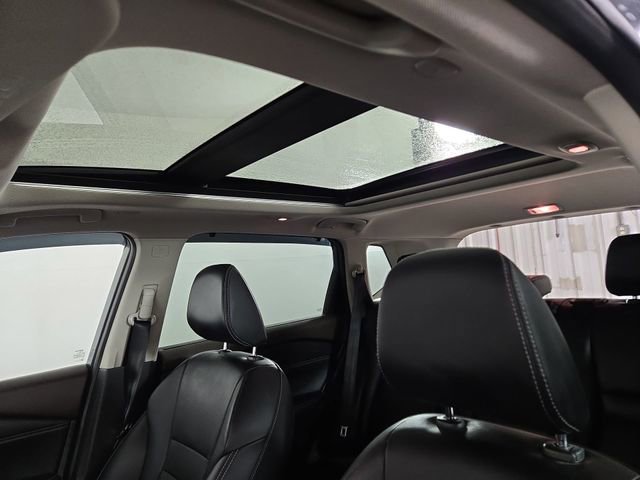 Used 2023 Nissan Rogue SL w/ SL Premium Package image 32