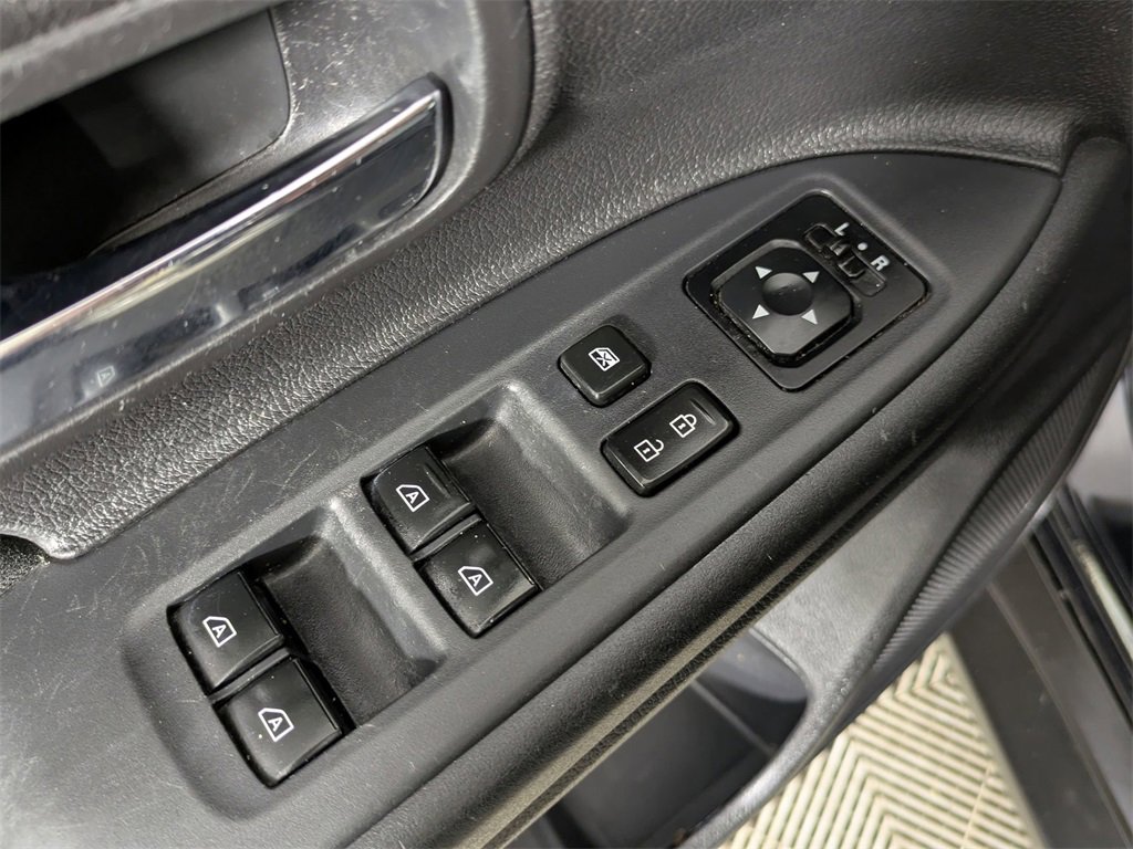 Used 2019 Mitsubishi Outlander ES image 14