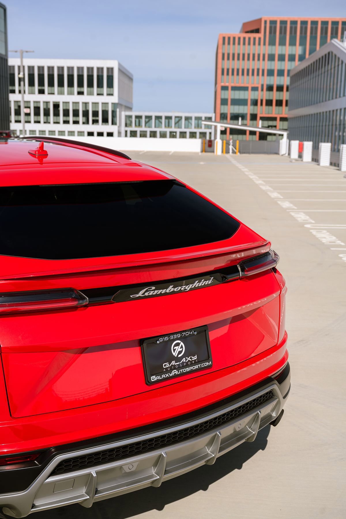 Used 2019 Lamborghini Urus image 11