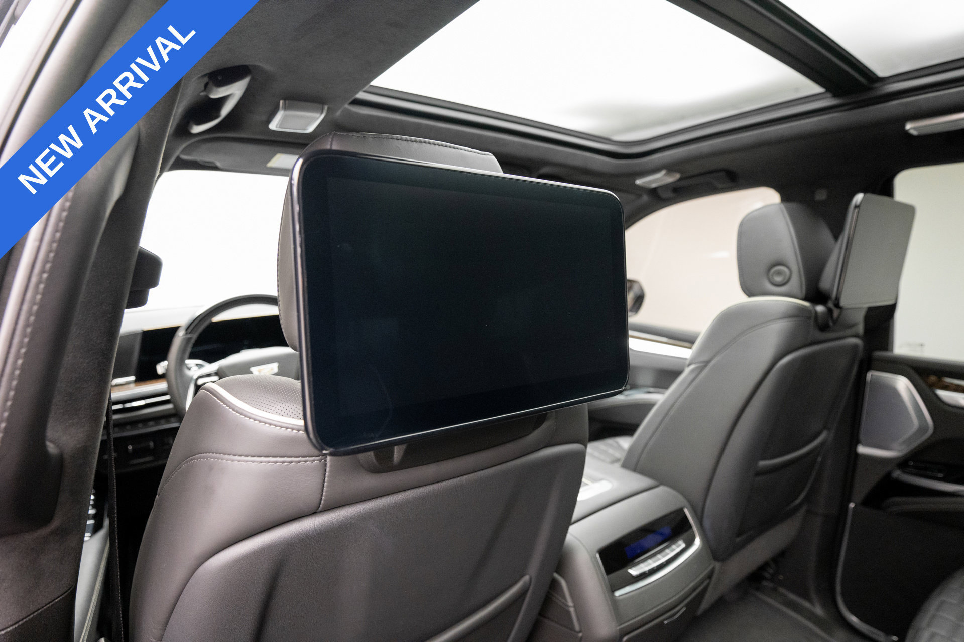 Used 2025 Cadillac Escalade Sport Platinum w/ LPO, Floor Liner Package AWD/4WD image 20