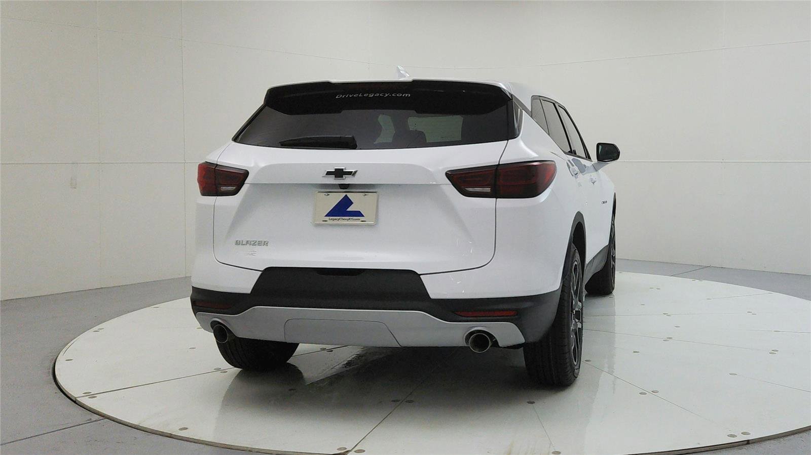 Used 2025 Chevrolet Blazer LT image 6