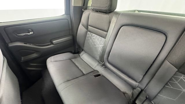 Used 2025 Nissan Frontier SV AWD/4WD image 14
