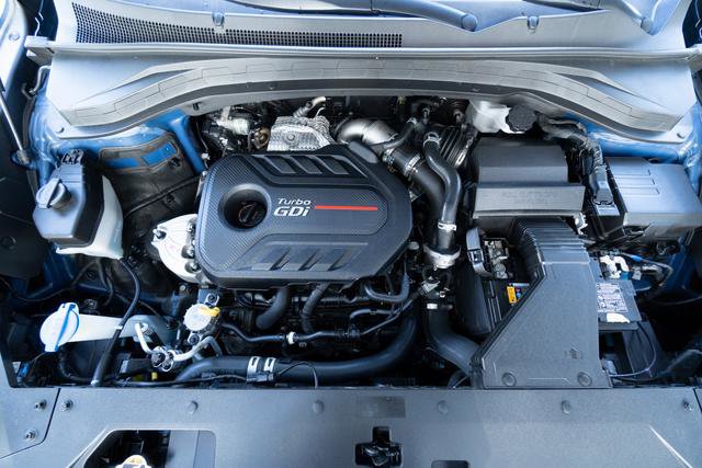 Used 2020 Hyundai Santa Fe Limited image 10