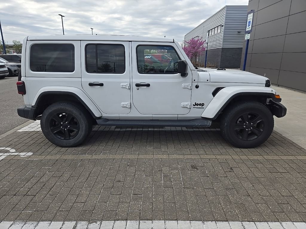 Used 2020 Jeep Wrangler Unlimited Sahara AWD/4WD image 4