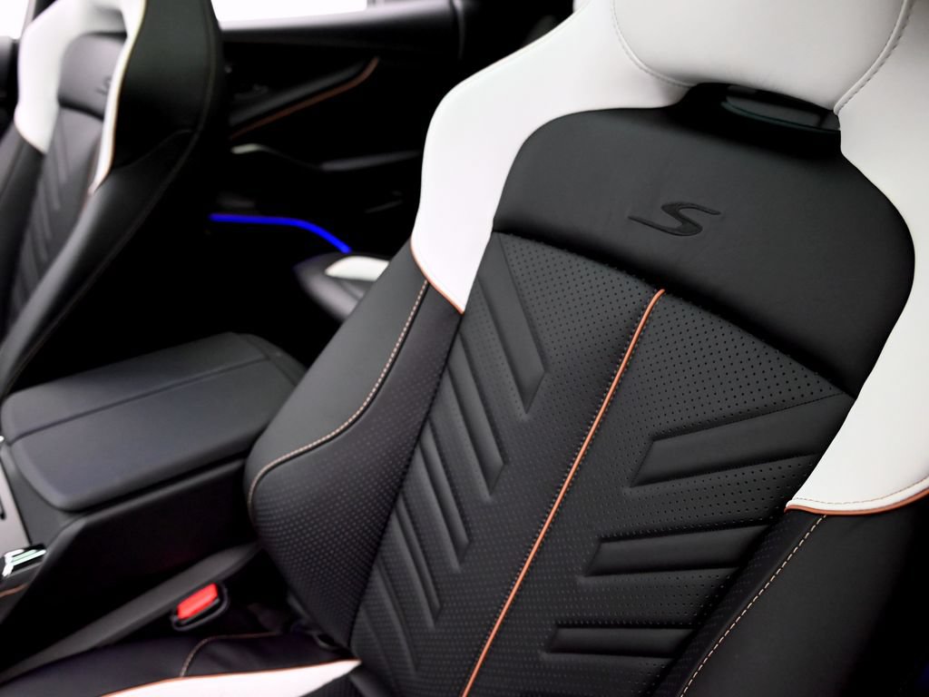 New 2026 Aston Martin DBX S AWD/4WD image 17