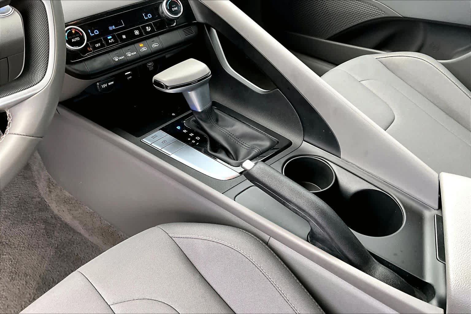 Used 2025 Hyundai Elantra Sport FWD image 15