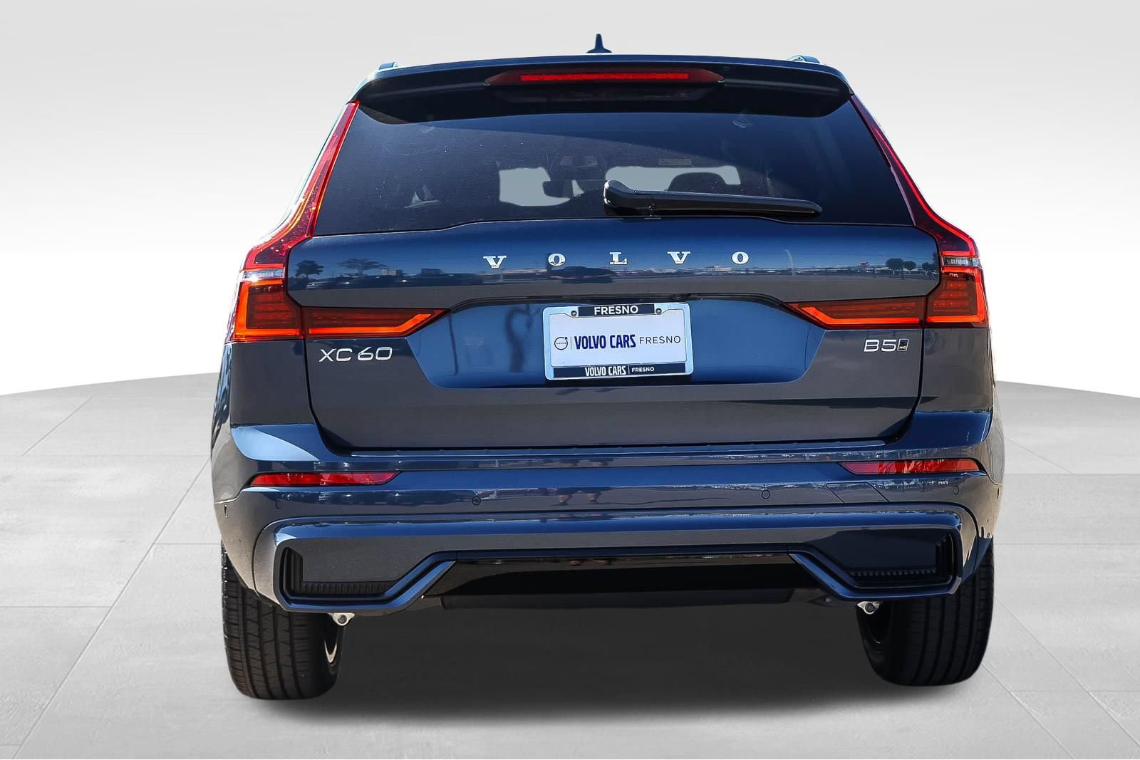 New 2026 Volvo XC60 B5 Plus w/ Climate Package AWD/4WD image 6