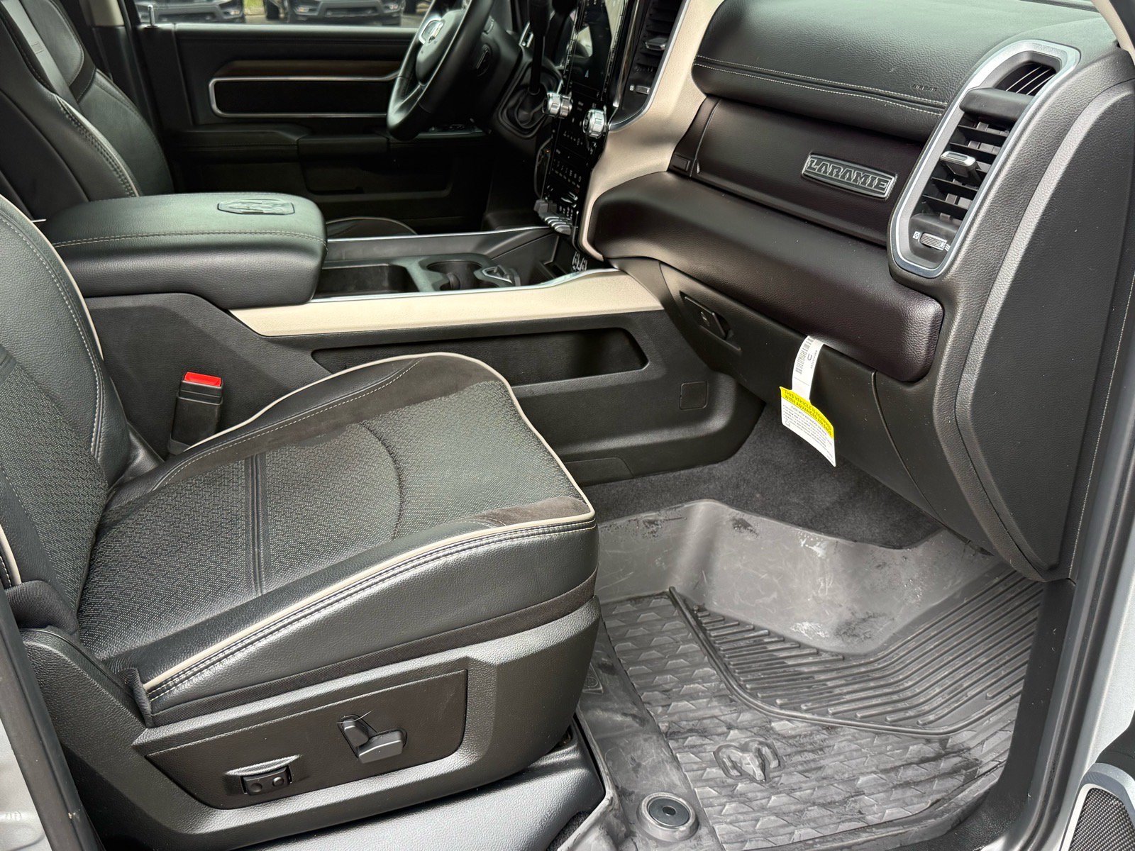 Used 2024 RAM 3500 Laramie w/ Safety Group AWD/4WD image 19