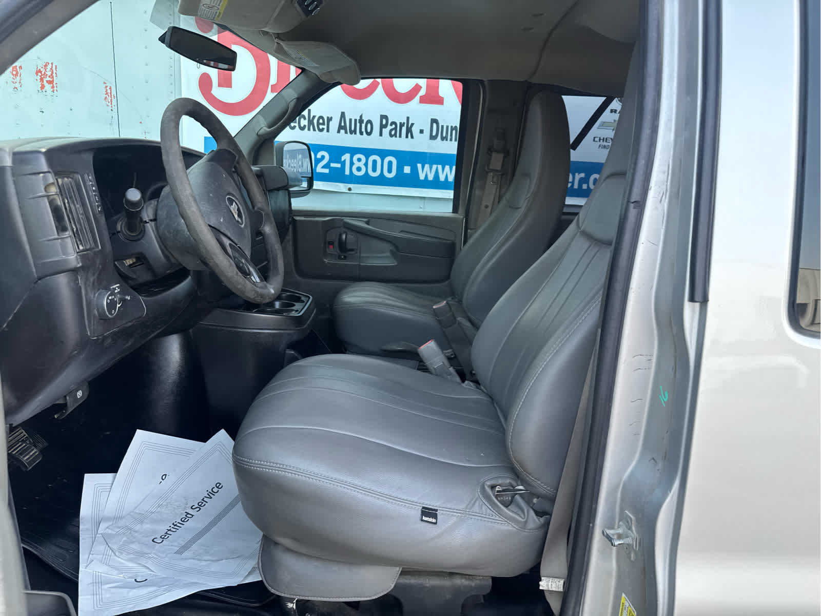 Used 2010 Chevrolet Express 3500 LS RWD image 19