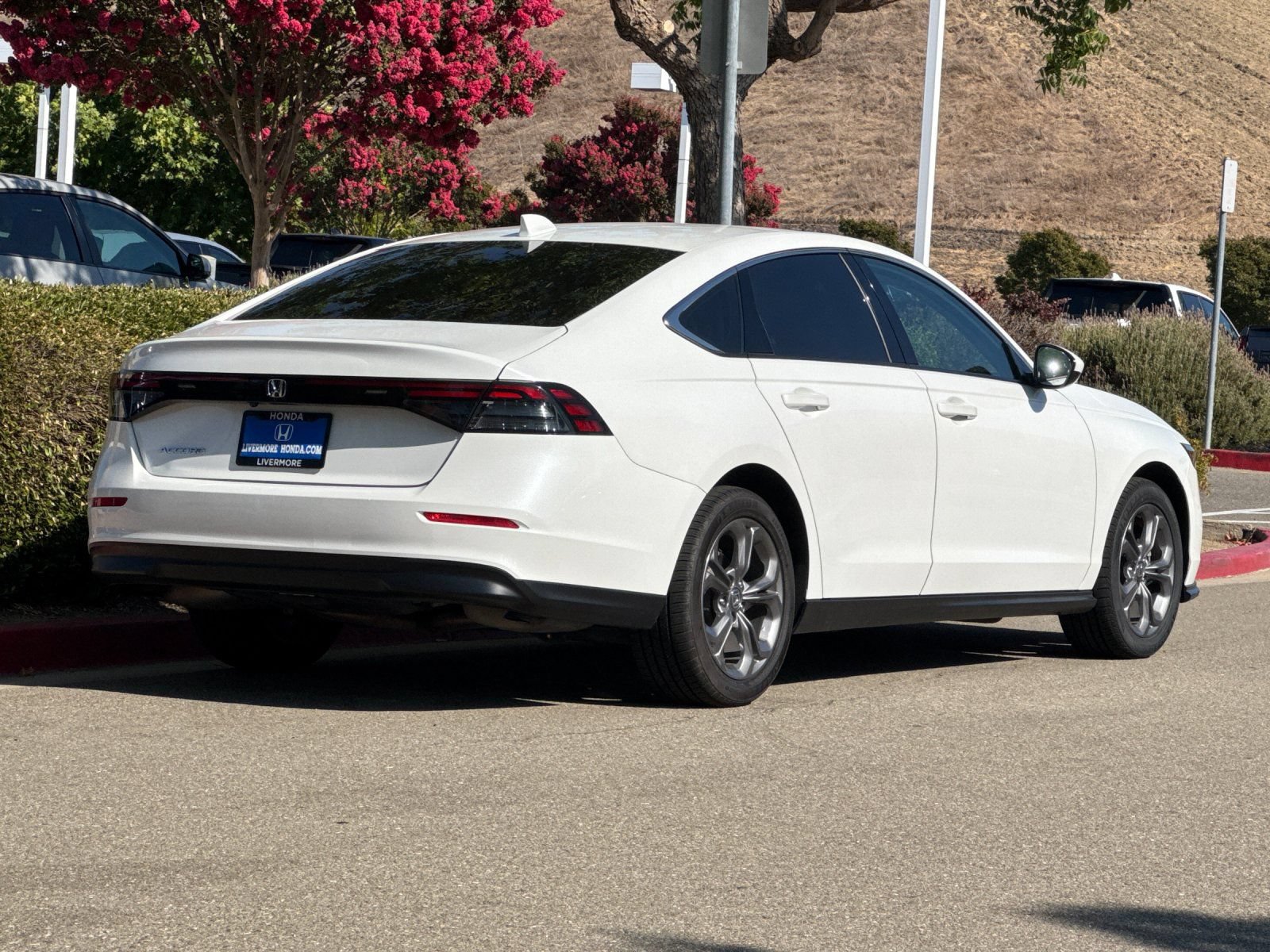 Used 2024 Honda Accord EX image 6