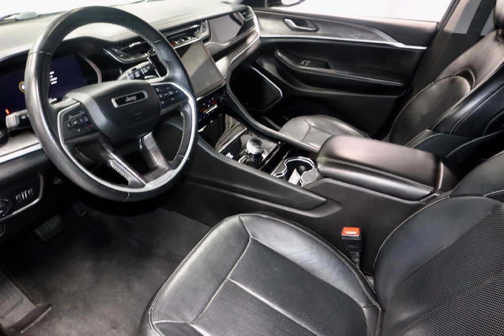 Used 2022 Jeep Grand Cherokee L Limited w/ Luxury Tech Group II AWD/4WD image 24