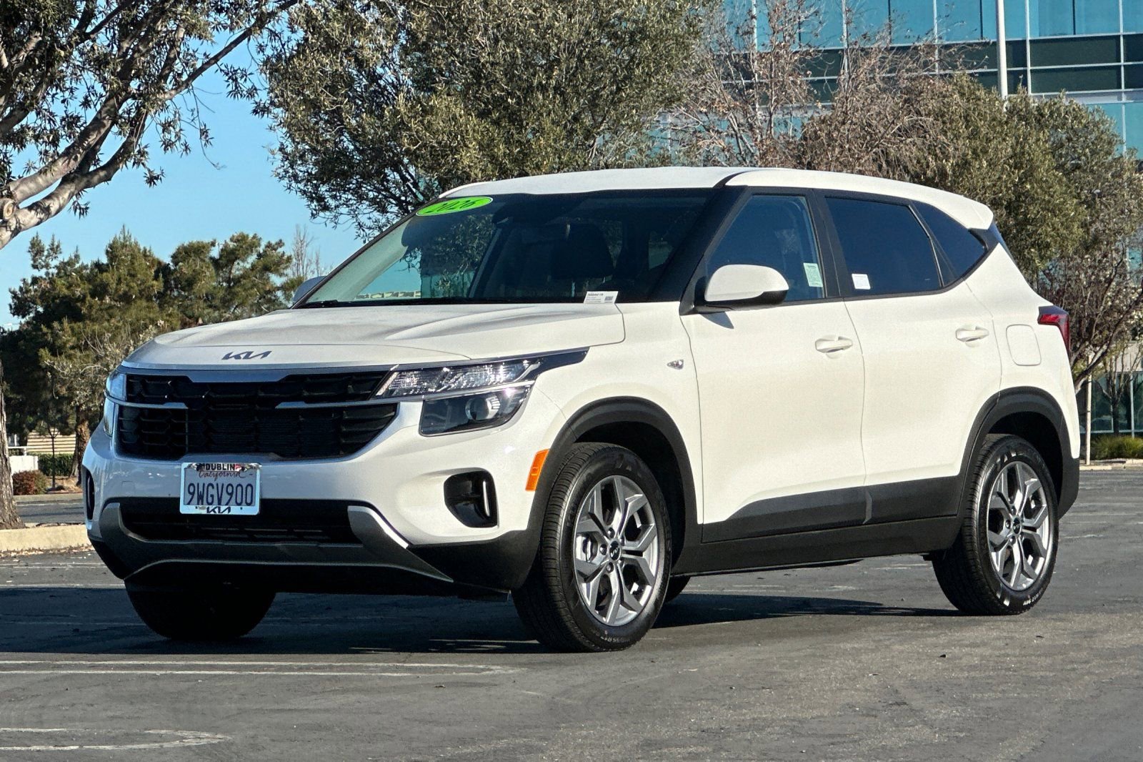 Certified 2026 Kia Seltos LX image 9