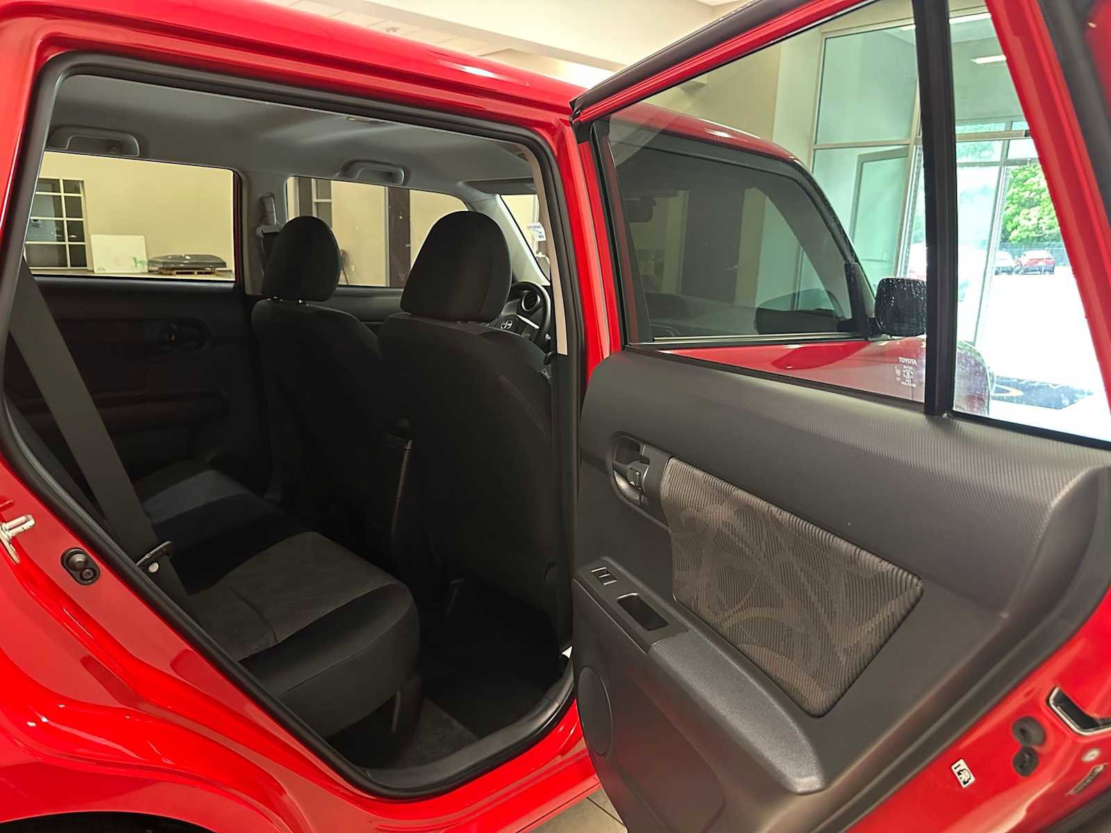 Used 2013 Scion xB FWD image 24
