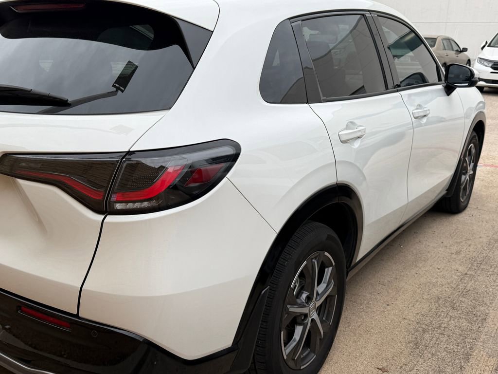Certified 2024 Honda HR-V EX-L image 6