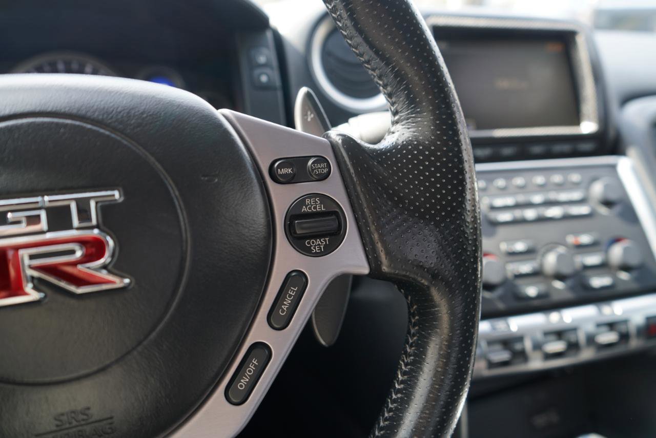 Used 2010 Nissan GT-R Premium image 28