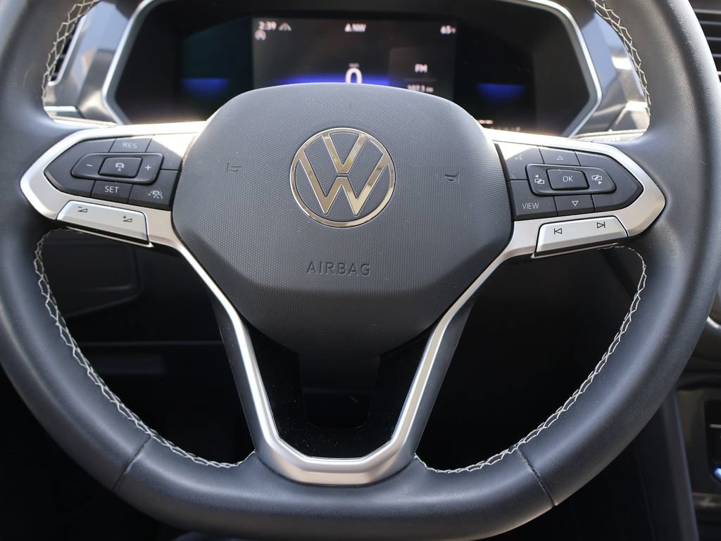 Certified 2023 Volkswagen Tiguan SE w/ Panoramic Sunroof Package AWD/4WD image 34